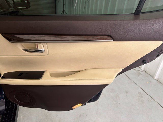 Used 2018 Lexus ES 350 w/ Luxury Package w/Wood Trim FWD image 26