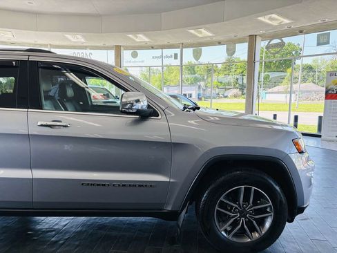 Used 2020 Jeep Grand Cherokee Limited AWD/4WD image 4