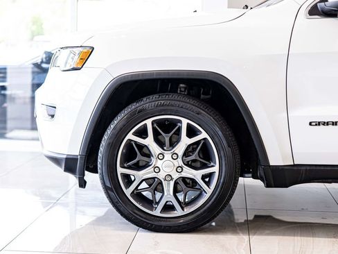 Used 2019 Jeep Grand Cherokee Limited AWD/4WD image 8
