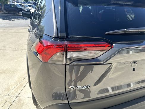 Used 2025 Toyota RAV4 XLE image 12