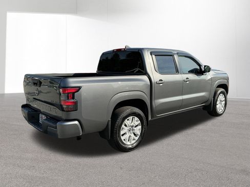 Used 2022 Nissan Frontier SV AWD/4WD image 9