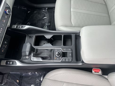 Certified 2025 Kia Sorento EX w/ Panoramic Sunroof Package AWD/4WD image 20