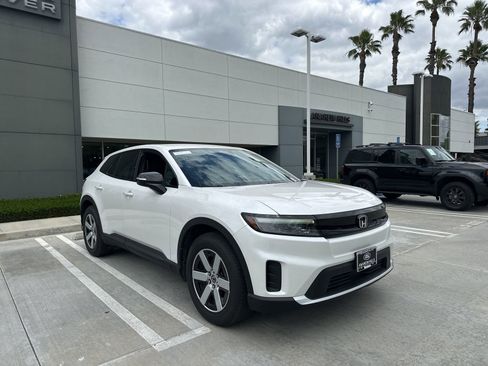 Used 2024 Honda Prologue EX image 2