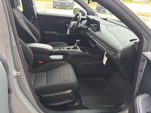 Used 2025 Honda HR-V Sport image 13