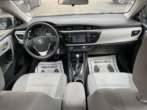 Used 2015 Toyota Corolla LE FWD image 12