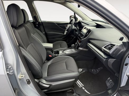 Used 2022 Subaru Forester Premium AWD/4WD image 19