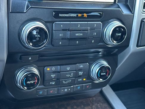 Used 2017 Ford F150 Platinum AWD/4WD image 18