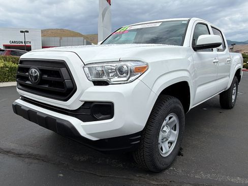 Certified 2023 Toyota Tacoma SR AWD/4WD image 7