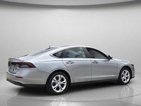 Used 2024 Honda Accord LX image 7