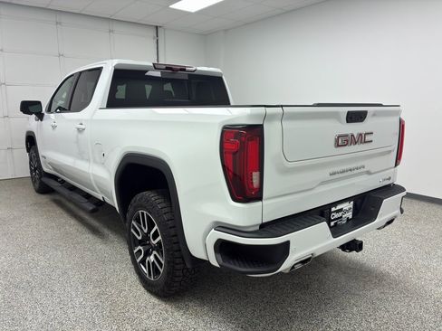 Used 2023 GMC Sierra 1500 AT4 w/ Technology Package image 9