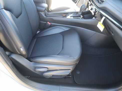 New 2026 Jeep Compass Latitude image 13