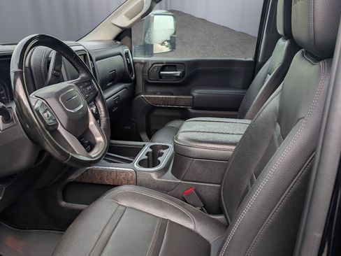 Used 2023 GMC Sierra 2500 Denali w/ Denali Black Diamond Edition AWD/4WD image 19
