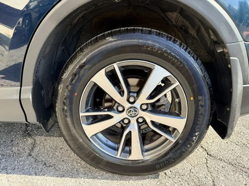 Used 2018 Toyota RAV4 XLE AWD/4WD image 8
