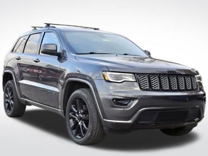 Used 2020 Jeep Grand Cherokee Altitude