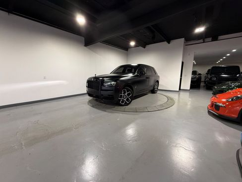 Used 2021 Rolls-Royce Cullinan image 4