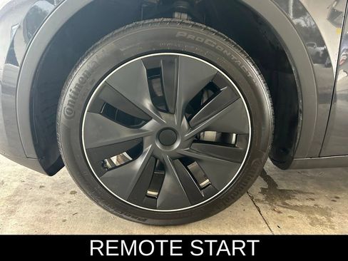 Used 2024 Tesla Model Y Long Range RWD image 15