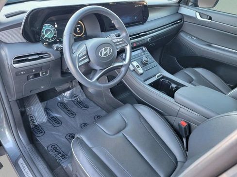 Used 2024 Hyundai Palisade Limited FWD image 16