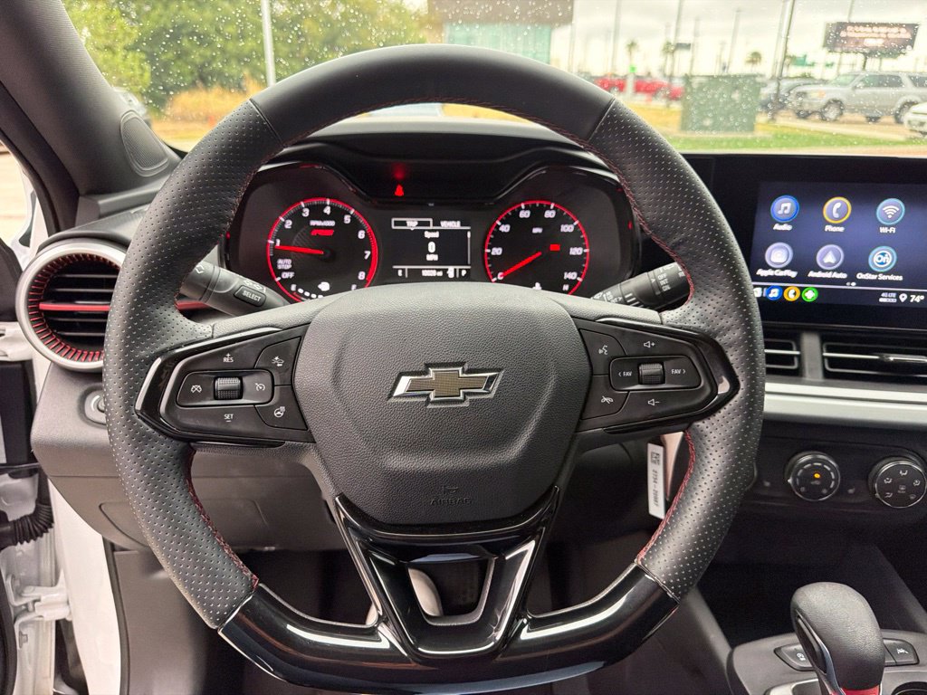 Used 2025 Chevrolet Trax RS w/ Driver Confidence Package FWD image 18