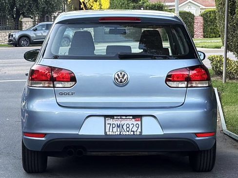 Used 2010 Volkswagen Golf 4-Door image 6