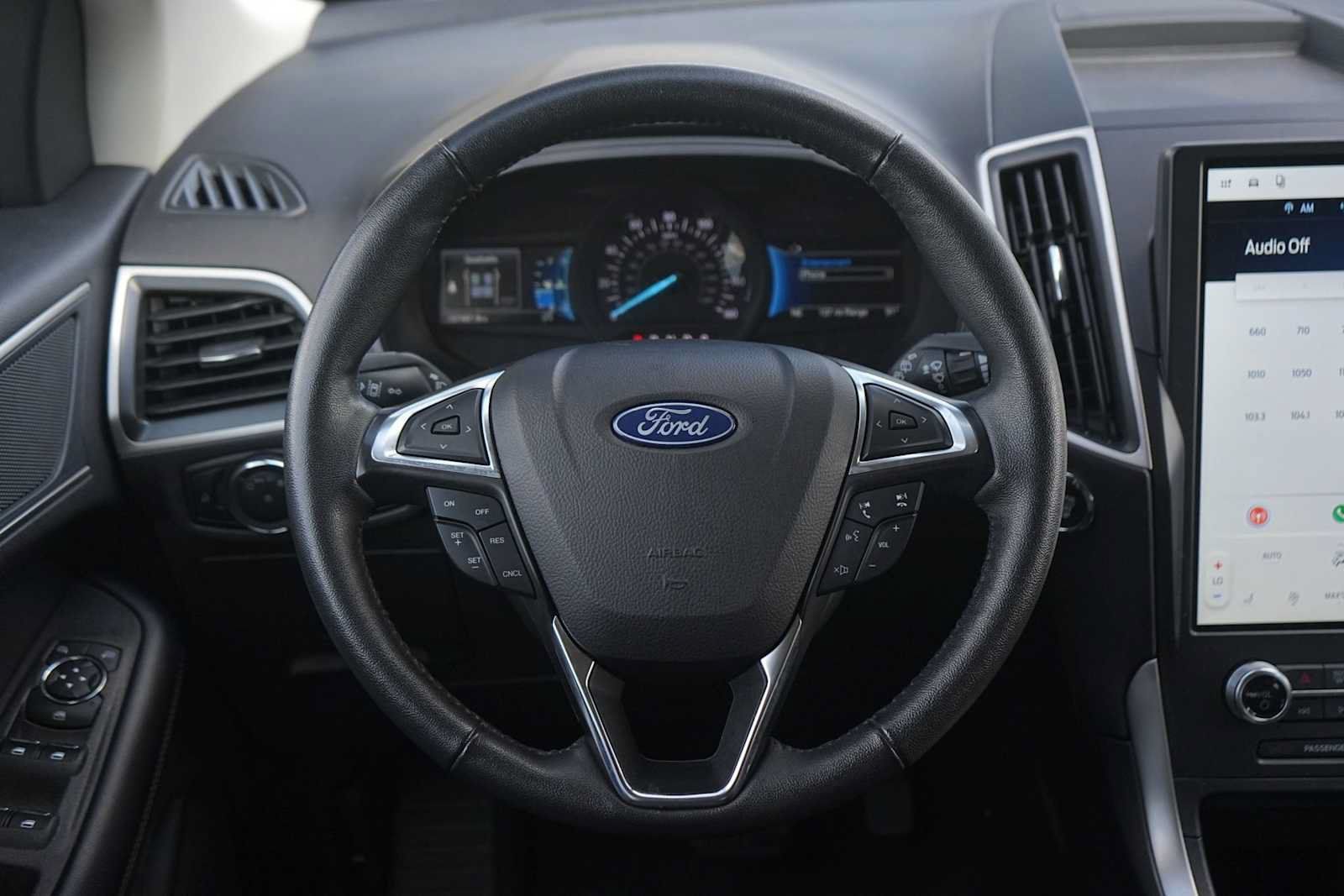 Used 2024 Ford Edge SEL AWD/4WD image 16