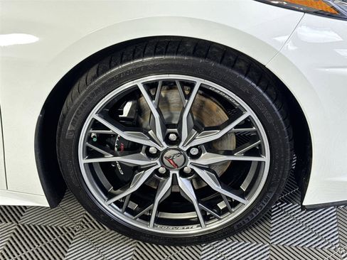 Used 2023 Chevrolet Corvette Stingray Premium Conv w/ Z51 Performance Package RWD image 9