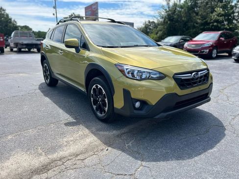Used 2023 Subaru Crosstrek 2.0i Premium image 5