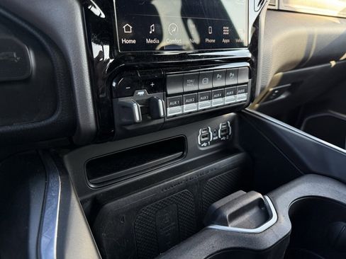 Used 2022 RAM 3500 Laramie image 19