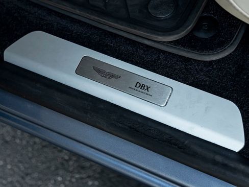 Used 2025 Aston Martin DBX 707 image 13