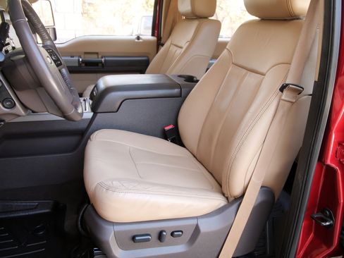 Used 2016 Ford F250 Lariat w/ Lariat Ultimate Package image 24