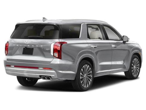 Used 2023 Hyundai Palisade Calligraphy image 2