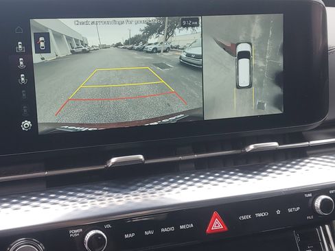 Used 2024 Kia Carnival SX Prestige FWD image 29