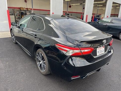 Used 2019 Toyota Camry SE image 7
