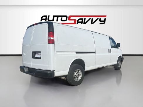 Used 2023 GMC Savana 2500 Extended w/ Driver Convenience Package image 7