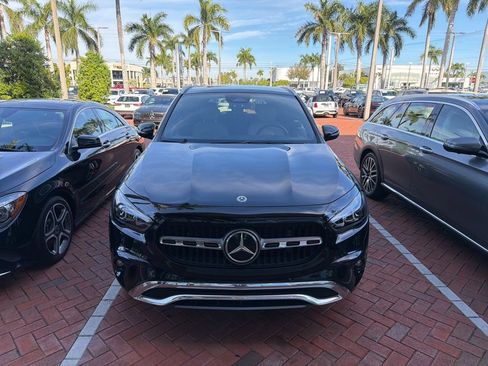 Certified 2025 Mercedes-Benz GLA 250 image 2