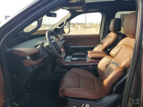 New 2026 Lincoln Navigator Reserve image 12