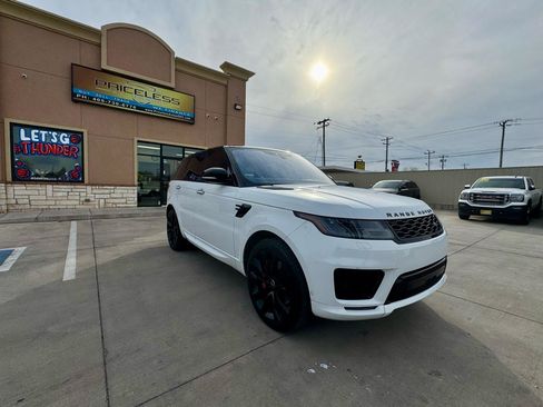 Used 2021 Land Rover Range Rover Sport HST image 4