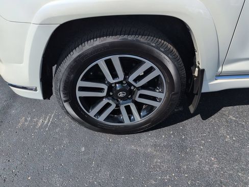 Used 2022 Toyota 4Runner Limited AWD/4WD image 27