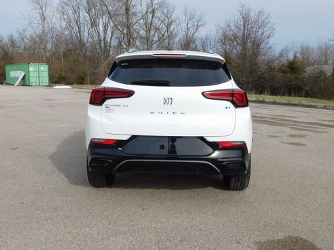 Used 2024 Buick Encore GX Sport Touring image 4
