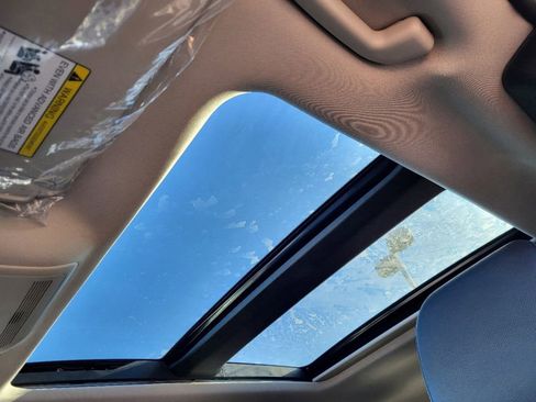 Used 2025 MAZDA CX-50 AWD 2.5 Hybrid w/ Weather Package image 16