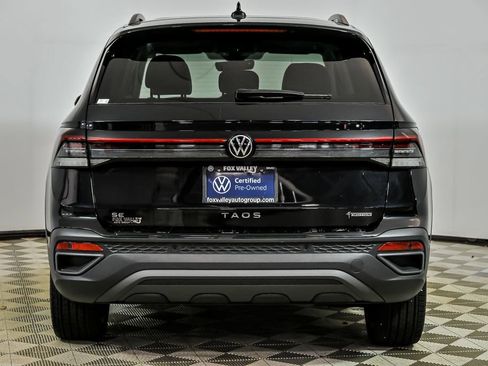 Used 2025 Volkswagen Taos SE image 7