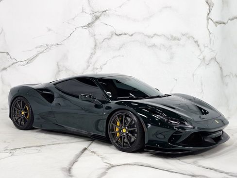 Used 2022 Ferrari F8 Tributo image 10