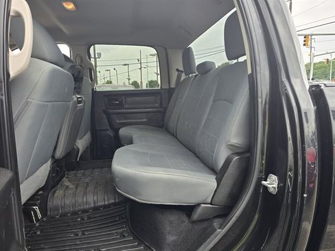 Used 2018 RAM 2500 Tradesman w/ Chrome Appearance Group AWD/4WD image 14