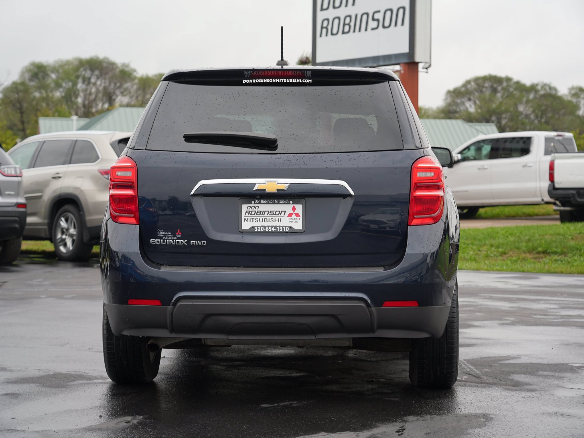 Used 2017 Chevrolet Equinox LS AWD/4WD image 4