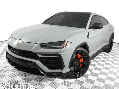 Used 2022 Lamborghini Urus AWD/4WD image 1