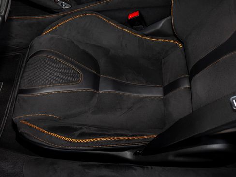 Used 2024 McLaren 750S RWD image 44