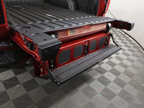 Used 2025 GMC Sierra 1500 AT4 w/ AT4 Premium Package image 8