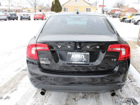 Used 2012 Volvo S60 T5 image 8