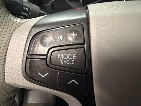 Used 2012 Toyota Sienna XLE AWD/4WD image 19