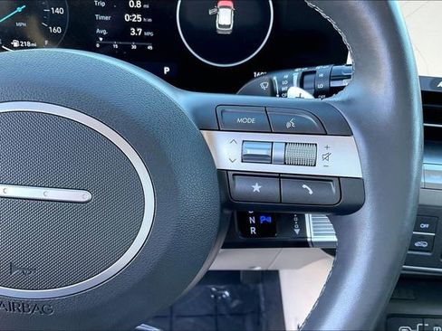 Used 2024 Hyundai Kona Limited image 19