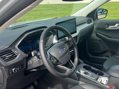 New 2025 Ford Escape Plug-in Hybrid w/ PHEV Premium Package image 14